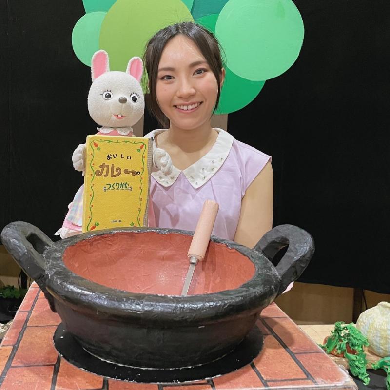 神 彩子